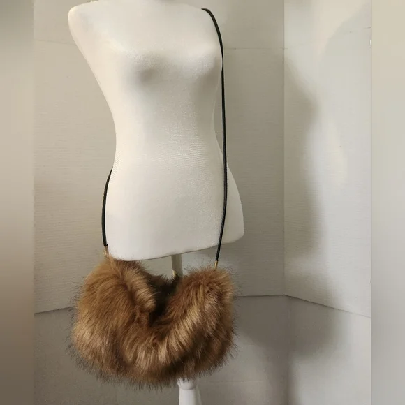 Faux Fur Handbag & Handwarmer Muffs Women Winter Fuzzy Pouch Furry Plush Duo