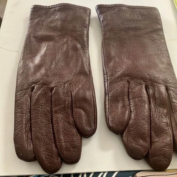 Vintage lined leather gloves