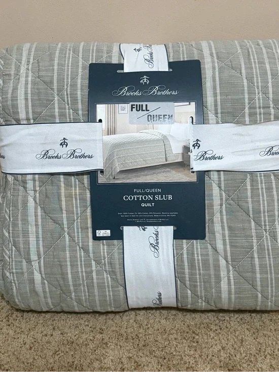 Brooks Brothers Cotton Slub Quilt in Green and Whote with Stripe
