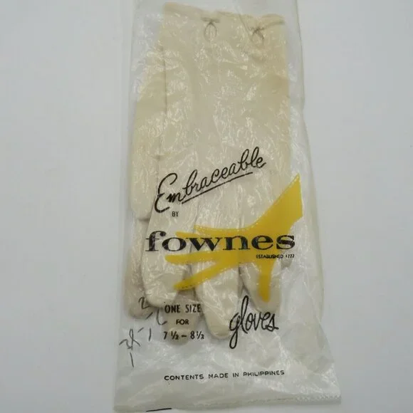 Vintage Fownes Embraceable Gloves One Size 7.5 Cotton Original Packaging‎