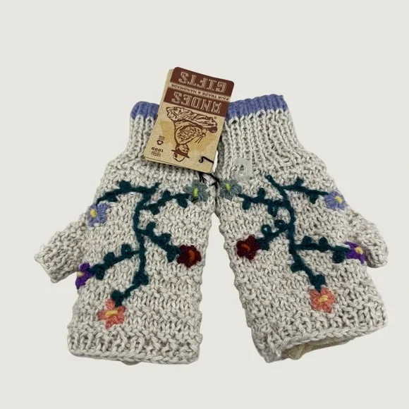 Andes Gifts Fingerless Gloves One Size Cream New Floral Hand Knit Fair Trade NWT