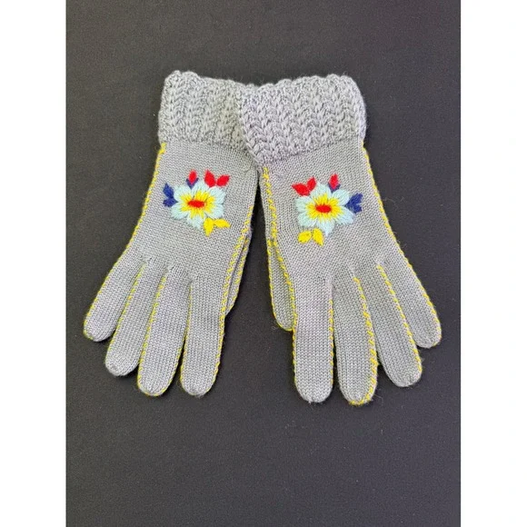 Hand Embroidered Floral Knit Gloves Grey OS Folk Art Cottagecore Boho Winter