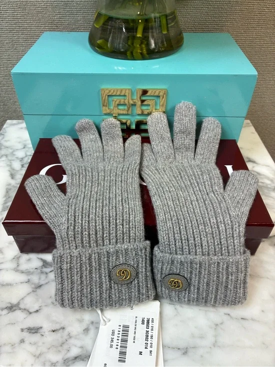Gucci Cashmere & Wool Size Small Grey Gloves - $345 Retail NWT & Box