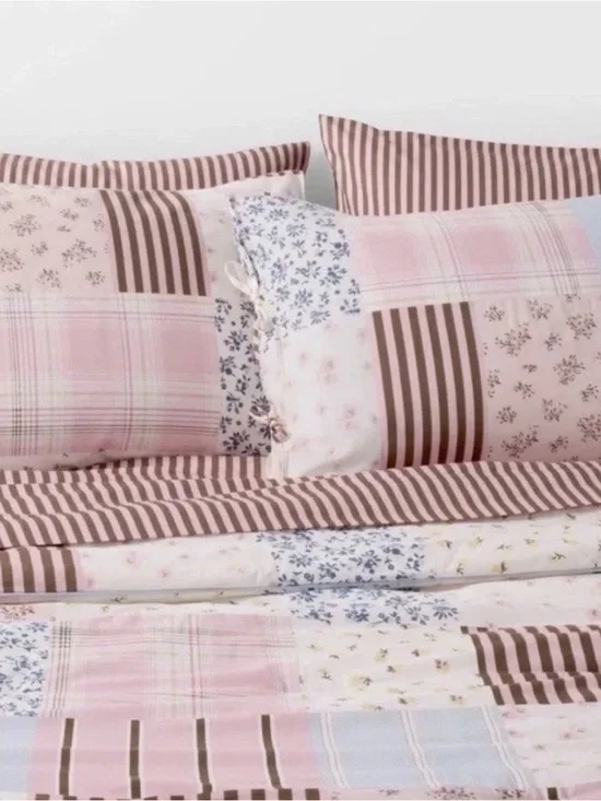 Queen/Full Percale Patchwork Comforter Set from The Hollister Collection Target