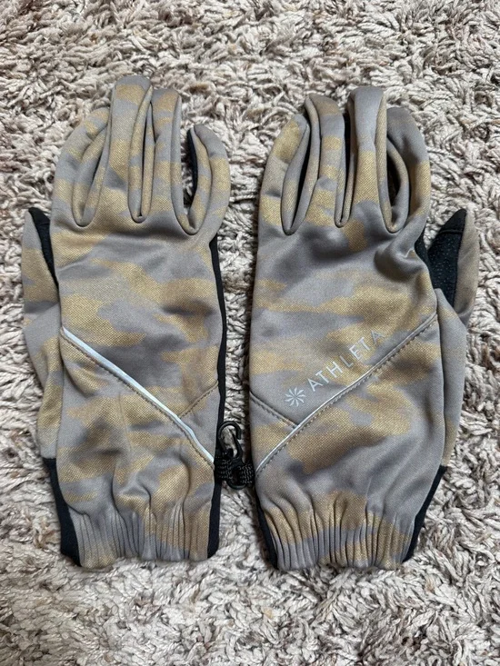 Athleta Flurry Reflective Gloves Gray Gold Camo Print Size M/L