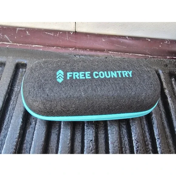 Free Country‎ Sunglasses Case And Dust Bag