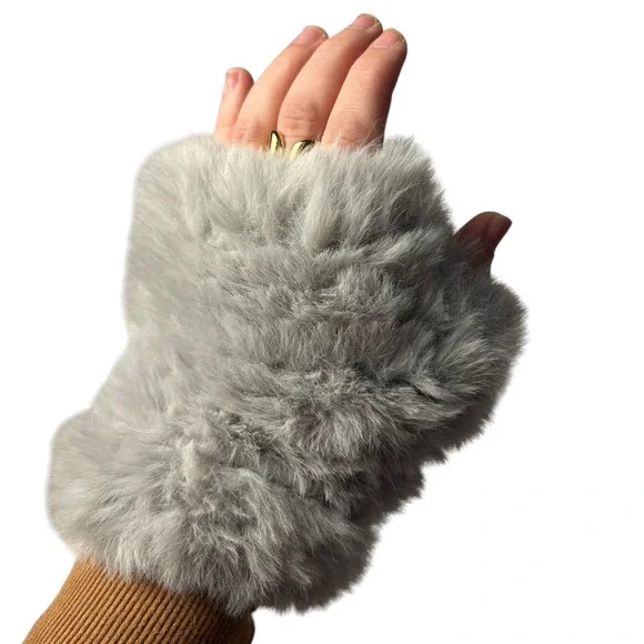 Jocelyn Mandy Faux Fur Grey Fingerless Mittens Gloves Holiday Gift NWT