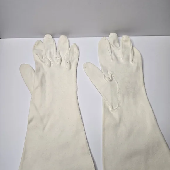 Elegant Off White Women's Gloves