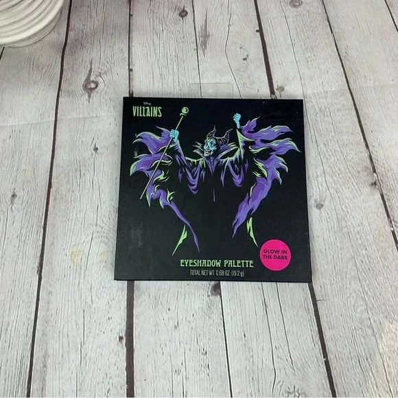 NWT Disney Villains glow in the dark eyeshadow palette 16 colors goth cosplay
