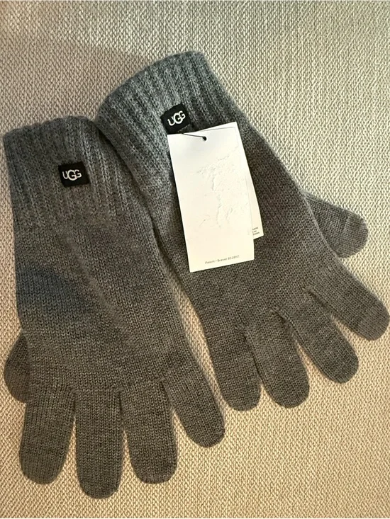 UGG Gray Knit tech Gloves