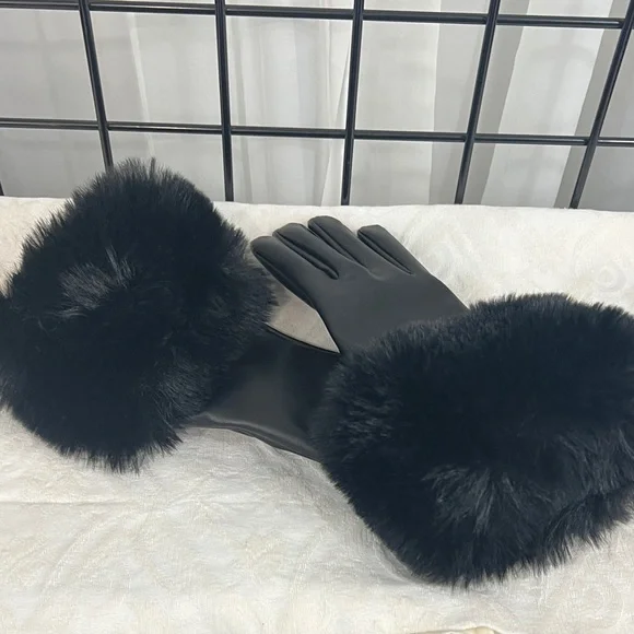 Faux Fur/Leather SMART GLOVES