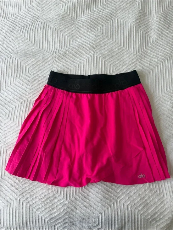 ALO Yoga Hot Pink Pleated Skirt with Black Waistband