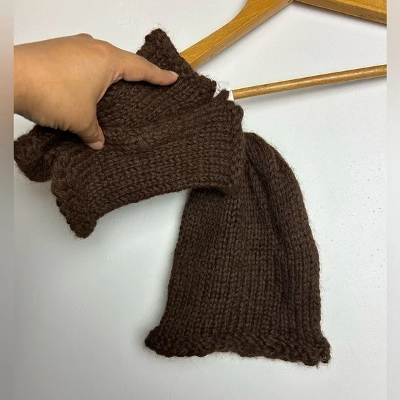 NWT 100% Alpaca Hand Made Knit Set of Beanie and‎ Mitts Minimalist Classic cozy