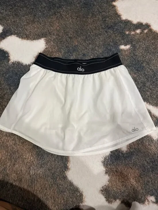 Alo Women's White Tennis Skirt with Black Waistband