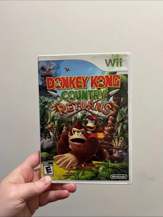 Donkey Kong Country Returns (Wii) – Nintendo, White Case
