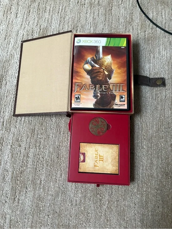 Fable III Limited Collector's Edition - Red