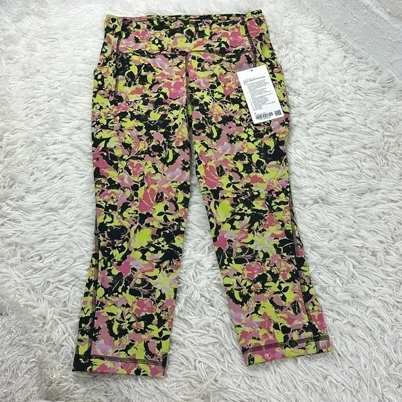 NWT Lululemon Swift Speed High-Rise Crop 21