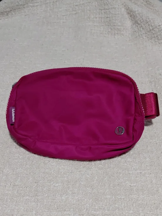 lululemon Magenta Travel Organizer Pouch