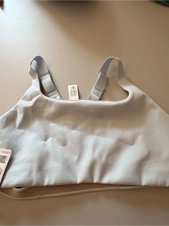 lululemon athletica ultralu square neck bra B/C