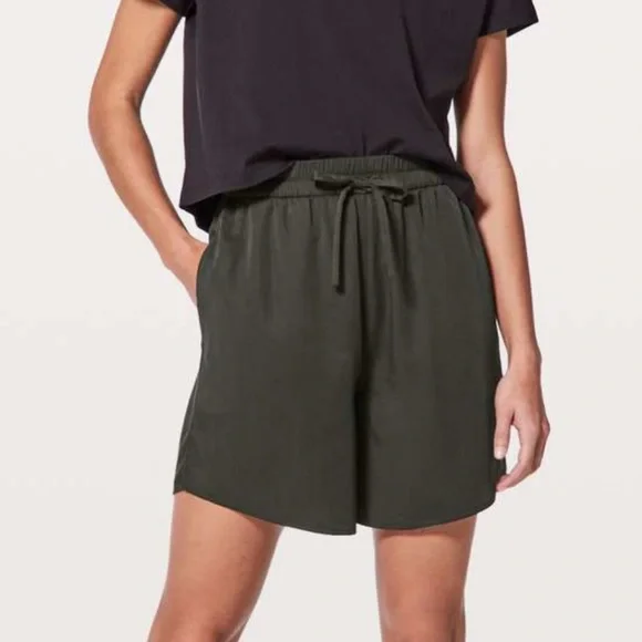 Lululemon Move Lightly Women's Charcoal Shorts - Size 2