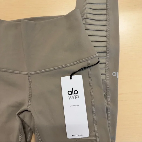 Alo Yoga High-Waist Moto Legging Gravel Glossy XXS NWT
