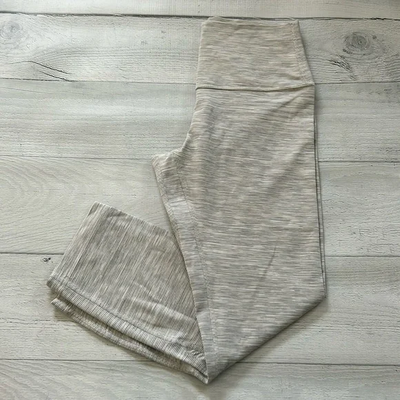 Lululemon Align‎ Crop 21” sz 6 NWOT