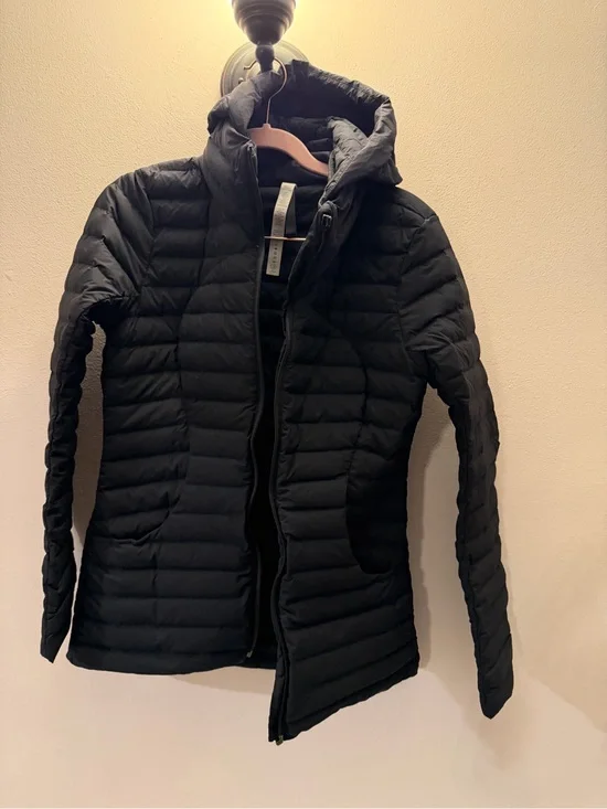 Lululemon Pack It Down Jacket Black Size 6 Hooded Goose Down AS IS Broken Zipper