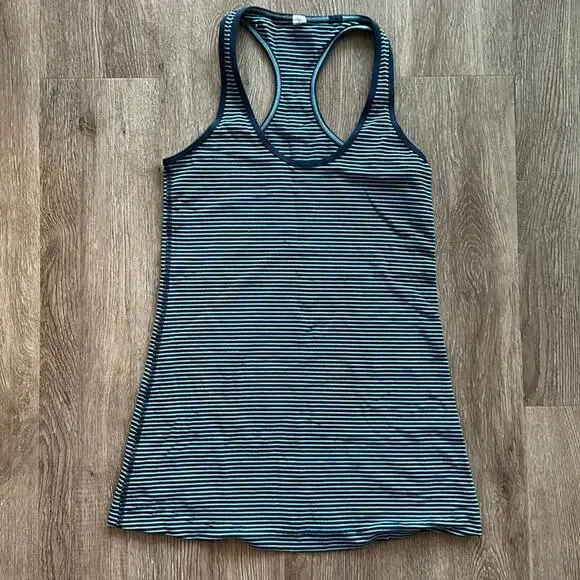 Lululemon Cool Racerback Tank Hyper Stripe Blue Moon‎ Inkwell Size 6