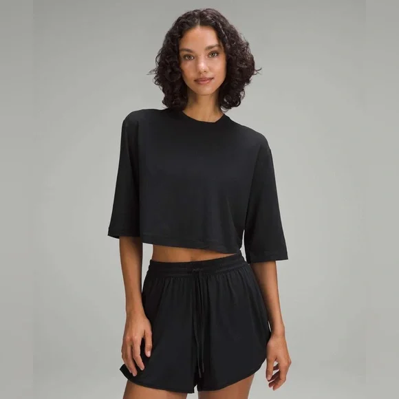 NWT Lululemon Modal Relaxed-Fit Cropped Short-Sleeve Shirt Black Size 14‎