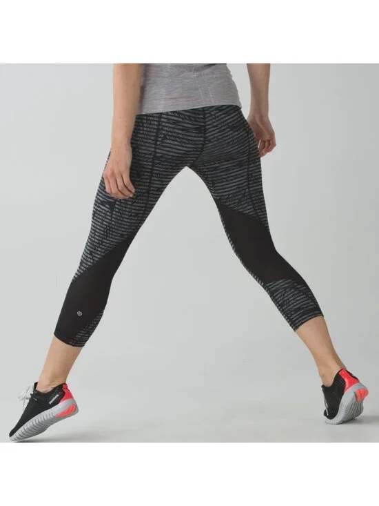 Run: Inspire Crop II *Full-On Luxtreme (Mesh)Stripe Play Slate Black / BLACK