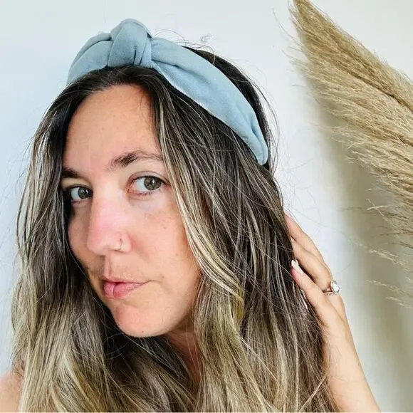 NEW ANTHROPOLOGIE Light Baby Blue Fabric Knot Bow Headband Hair Piece Barbiecore