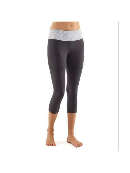 Lululemon Run: Your Heart Out CropCoal / White Heathered Blurred Grey Classic