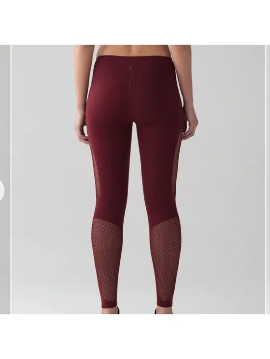 Lululemon Reveal 7/8 Tight Deep Rouge