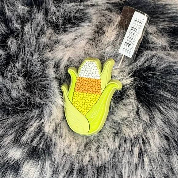 Corn cob croc charm 🌽