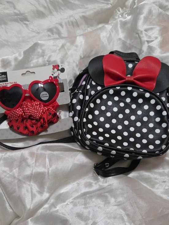 NWT Kids Minnie Mouse Glasses Polka Dot Mini Backpack with Red Bow - Black/White