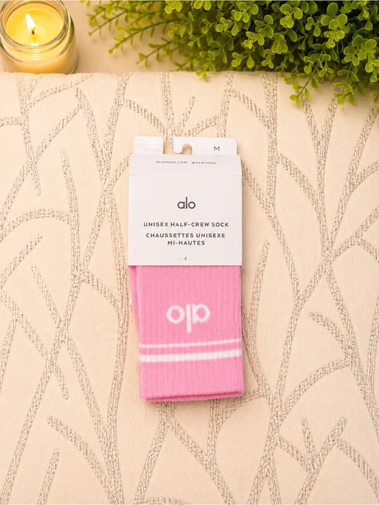 Alo Unisex Half-Crew Sock NWT in Sweet Pink/White ~ Size M