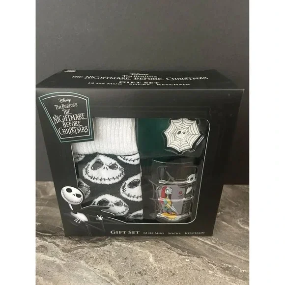 Nightmare Before Christmas 3 pc Gift Set Socks Mug & Keychain Jack Skellington​‎