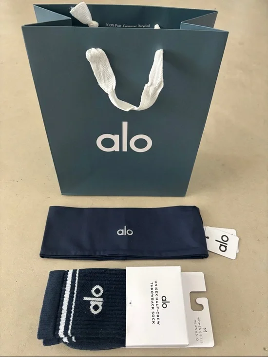 NWT Authentic ALO Yoga Performance Conquer Headband & Half Crew Throwback Socks