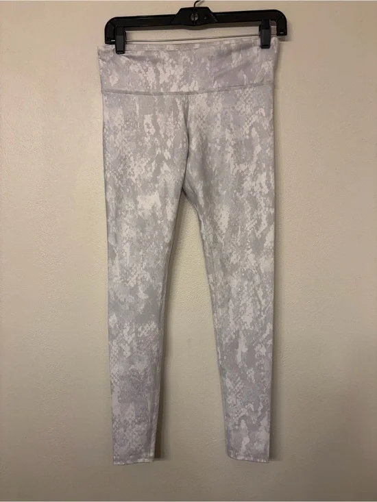 Alo Yoga Women’s White and Gray Snake Skin Print Leggings Size XS