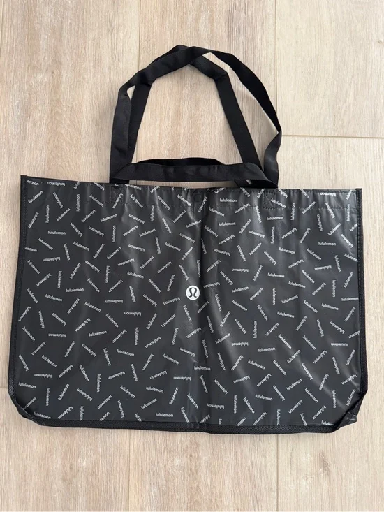 lululemon athletica Black Reusable Tote Interior with Logo Print