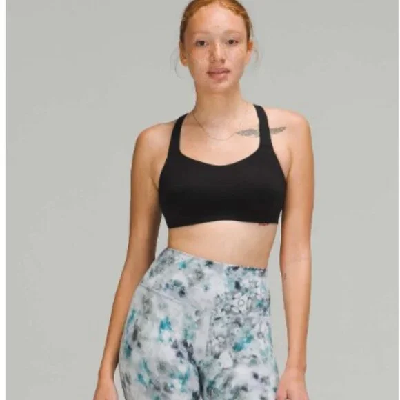 Lululemon Adapt and Align Bra *Light Support 34E Black