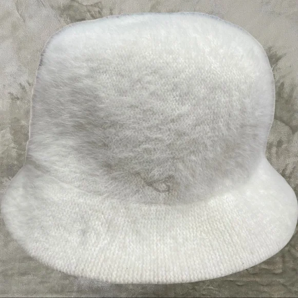 Vintage Betmar New York Angora Blend Off White Fuzzy Bucket Hat Women Y2K