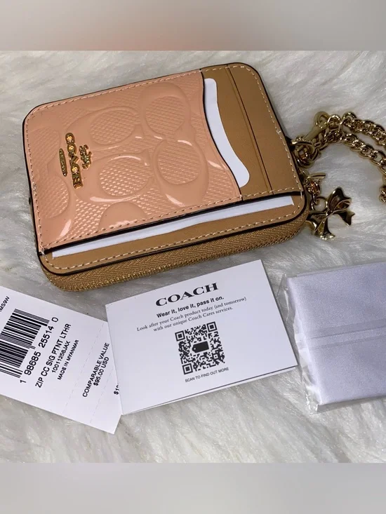 Zip Card Case In Signature Leather With Charm New Faded Blush