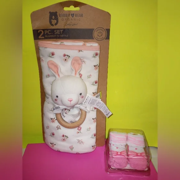 Alice & Oliver Rabbit blanket rattle & pink bootie