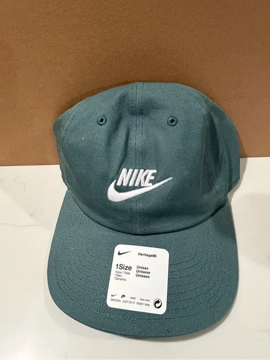NIKE Unisex Green Solid Baseball Cap Hat, Adjustable One Size Casual