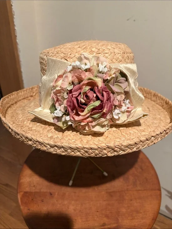 Straw Boater Hat with Pink Floral Accent