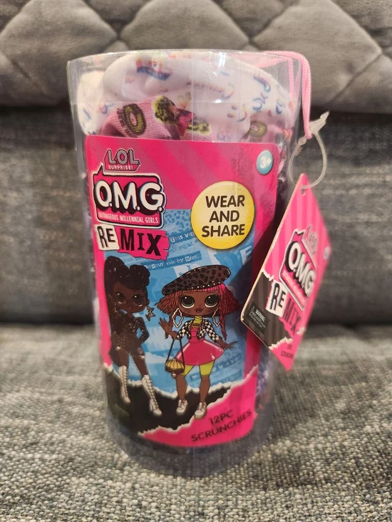 L.O.L. Surprise! OMG Remix Scrunchies - Pink & White Set
