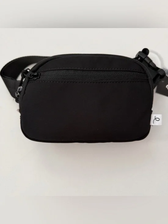 Art Class Kids' Fanny Pack in Black