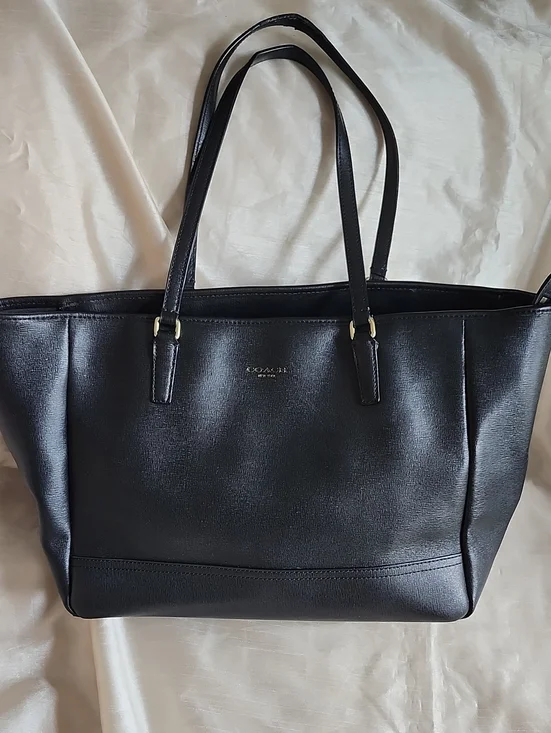 Coach Good Cond. Large Black Leather Zip Top Tote W/Gold-Tone Logo, $95