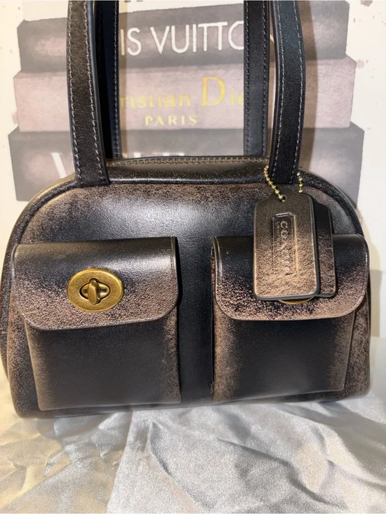 Coach Loved Leather Twin Turnlock 20